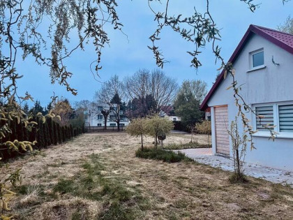 Działka budowlana z domkiem 700 m od plaży
