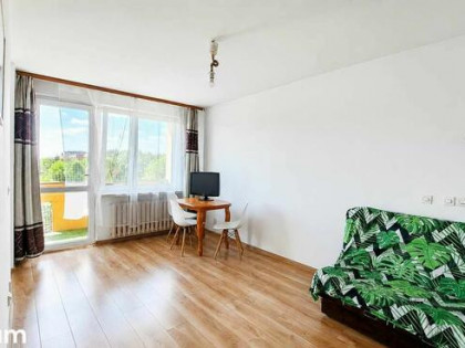 1 pokojowe z dużym balkonem, windą, ok 2400zł z opłatami