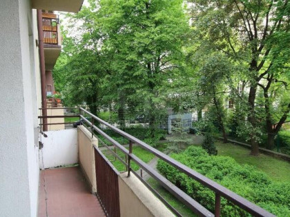 Muranów, bardzo ciche z balkonem, pierwsze piętro
