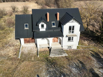 Bugaj – dom 170 m², działka 7600 m², stan dewel.