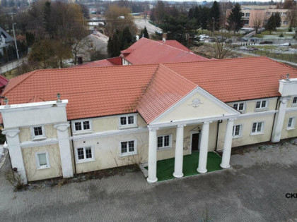 Pałac Łazienkowski –  centrum Staszowa