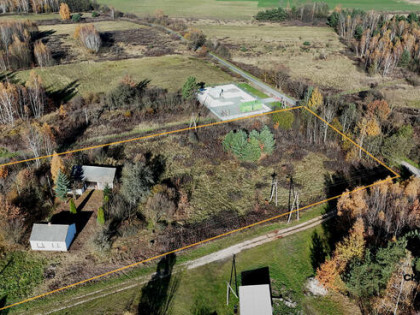 Dom z działką 8400m2 w Pieczonogach