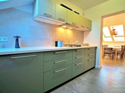 Cichy apartament 100m 3 pokoje, taras, parking