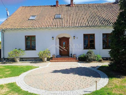 Mieszkanie (pół domu) na Warmii 100m2, garaż 40m2