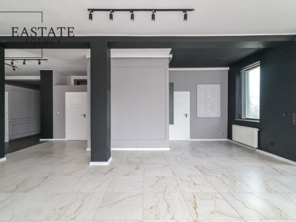 Lokal 145 m², duża witryna, parking na 3 miejsca