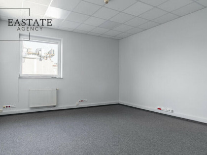 22m2 Biura, Winda, Blisko SKM, Parking