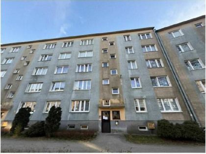 Syndyk sprzeda udział w mieszkaniu na parterze