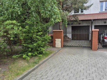 Cały odnowiony, gotowy do zamieszkania od zaraz, bezpośred.