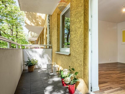 Wygodna kawalerka osobna kuchnia duży balkon