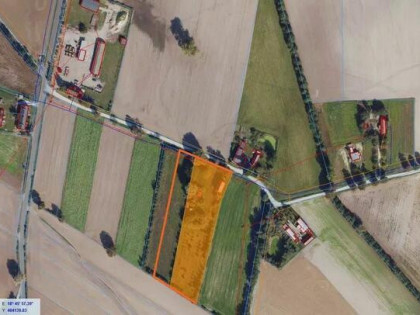 Działka z zabudowaniami KUJ.-POM.
