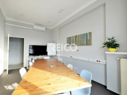 LOKAL 101M2* ZABYTKOWA KAMIENICA* PARKING* METRO