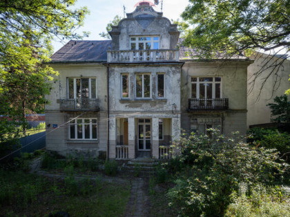 Historyczna willa z potencjałem|Warszawa Włochy
