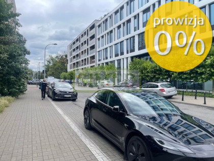 1 piętro,winda towarowa ,ochrona ,kamery,dostęp 24