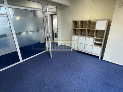 Wysoki standard,parking,recepcja,24h,skosy