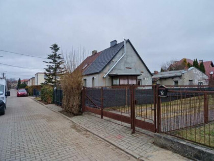Syndyk sprzeda udział 4/24 w nieruchomości zabudowanej