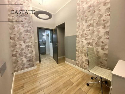 Gabinet medyczny z łazienką 13,8 m², Świętojańska