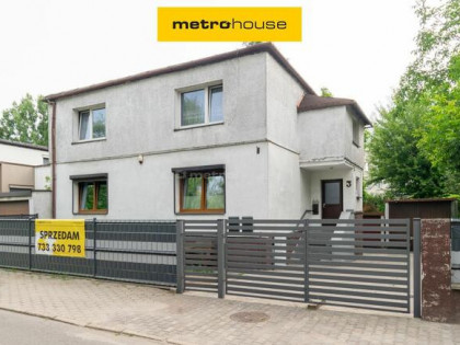 Przestronne 113,5 m² z Ogrodem i 2 Garażami