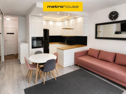 58 m²  3 pokoje  Ursus  Wysoki standard