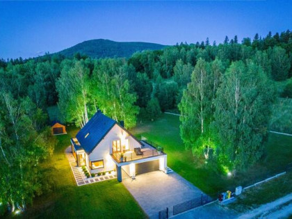Nowoczesny dom z panoramicznym widokiem na góry