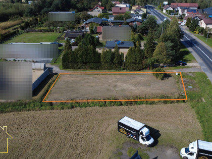 Teren komercyjny pod wynajem trasa ŻORY – RYBNIK 700m2
