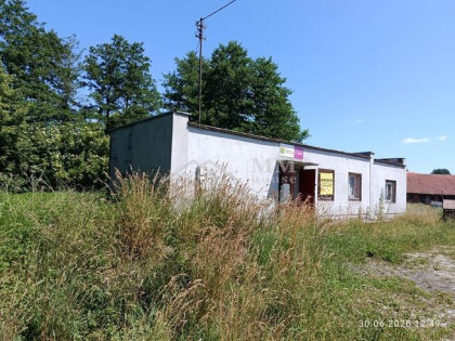 Działka z budynkiem w  Ławki – 1066 m², 85 000 zł