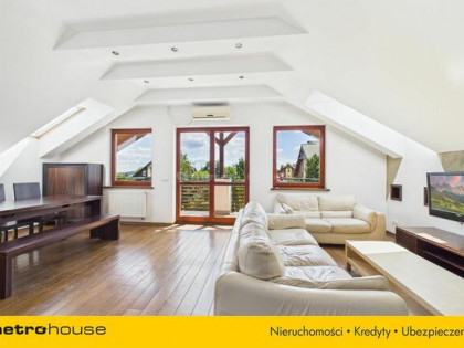 Apartament + 2 garaże i komórka