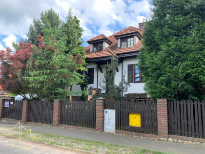 Białołęka | Dom 390 m² | 8 pokoi | garaż 4 auta | staw