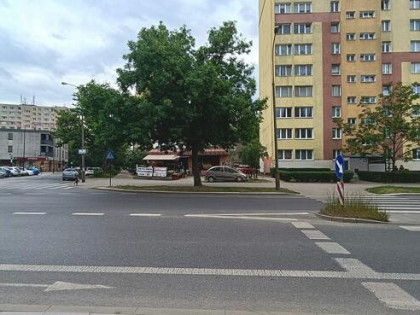 Lokal dobry punkt i cena fryzjer/paznokcie/biuro Łódź Górna