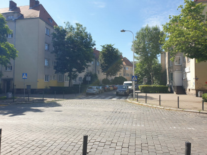 WROCŁAW, UL. KRUCZA 78 – LOKAL KOMERCYJNY / KANCELARIA NA SPRZEDAŻ (65 m²) ?PODTYTUŁ OFERTY:? QUO VADIS, OŚLE BARANIE? OTO JEST PYTANIE: BYĆ ALBO NIE BYĆ W WIELKIM BIZNESIE!