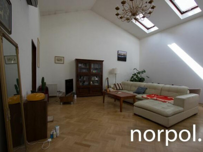 Przestronny apartament z wysokim sufitem, Stare Miasto, Kraków