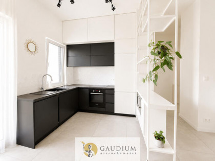 2 pokoje 45,5 m² | Ogród 54 m² | Garaż + komórka |