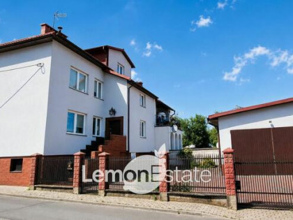 Dom 196 m² + 79 m² piwnicy | 2 wejścia | centrum