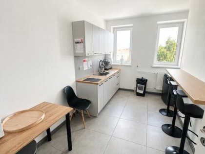 Biuro 240 m² – Konin, ul. Nadbrzeżna | 7 gabinetów | umeblow