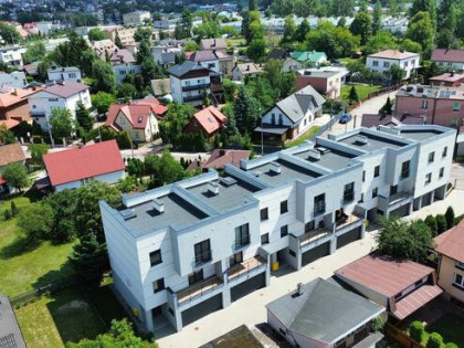 Skrajna szeregówka w stanie deweloperskim!