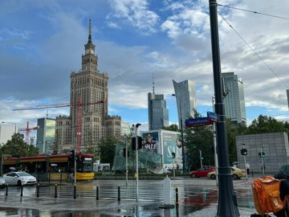 Wynajmę mieszkanie nieumeblowane 2 pokojowe w Warszawie
