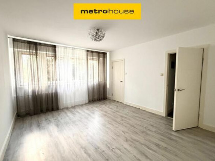 37,5 m²  2 pokoje, uregulowane grunty  Bielany