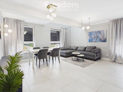 Dwupoziomowy apartament z klimatyzacją. Taras.