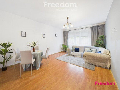 2 pokoje, 52 m², 2 balkony, II piętro