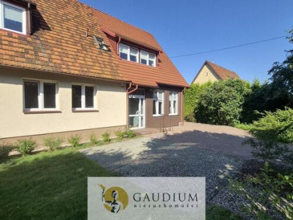 Bliźniak 5 pokoi z biurem i ogrodem