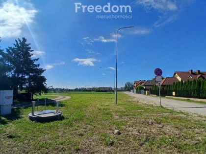 Działka budowlana na sprzedaż /959m2/