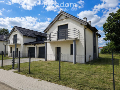 Nowoczesny dom w bliźniaku | Duża działka 644m2