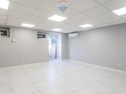 80 m² | parter z ulicy, Bałuty, parking