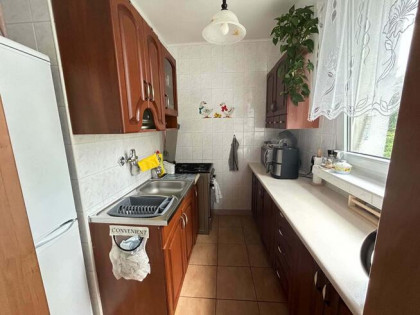 Sprzedam 2 pokoje z kuchnią, IIp, balkon, piwnica