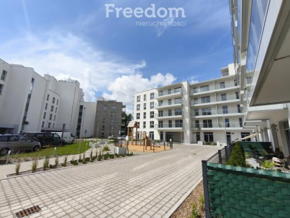 Nowoczesny apartament w pobliżu jeziora