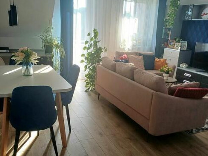 Mieszkanie Dwupoziomowe w Dobrej Lokalizacji