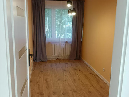 Sprzedam mieszkanie, ~48m2, 3 pokoje, centrum.