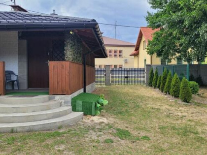 Sprzedam działkę zabudowaną o pow. 900m2