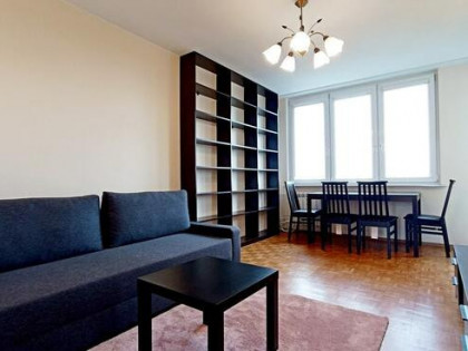 3 pokoje + parking i AC– Al. Stanów Zjednoczonych