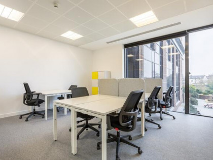 Do przestrzeni coworkingowej w lokalizacji Equator