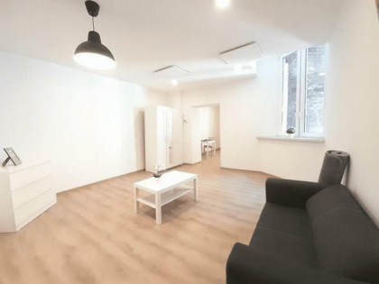 Przestronne 2 pokoje w centrum - Jagiellońska 20